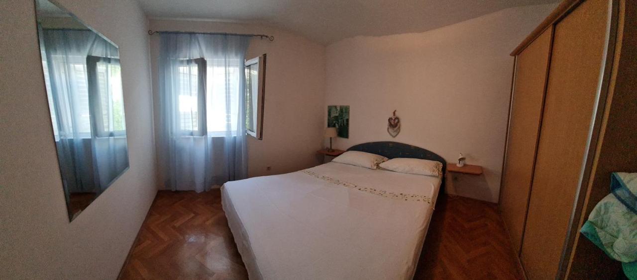 Apartment Silva, 50M From Beach Makarska Exteriör bild