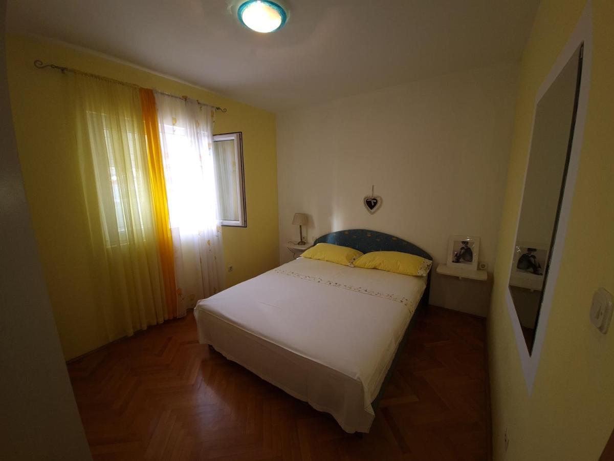 Apartment Silva, 50M From Beach Makarska Exteriör bild